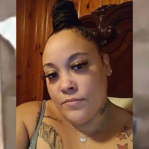 Meet your Posher, Danisha